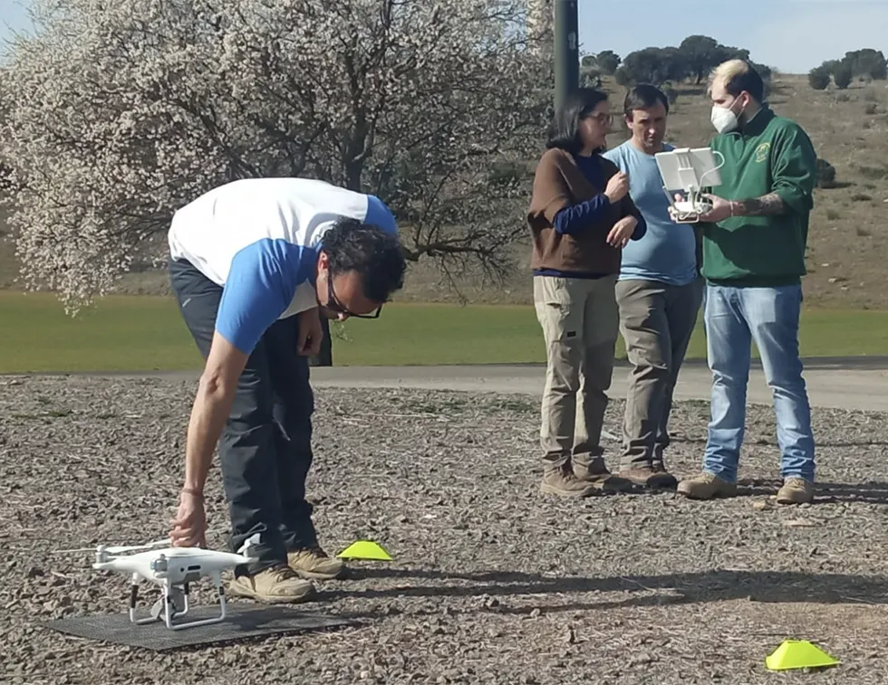 Especialistas en tratamientos fitosanitarios y fertilizantes con drones