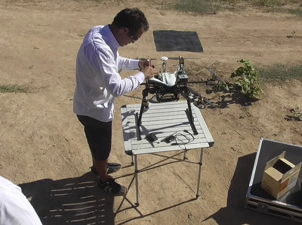 Especialistas en tratamientos fitosanitarios y fertilizantes con drones